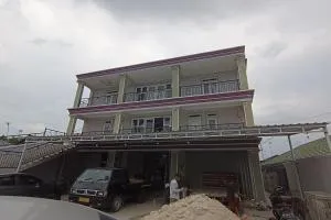 OYO 93520 Wisma Haji BunbunNearYani Heahlerr - Rantau