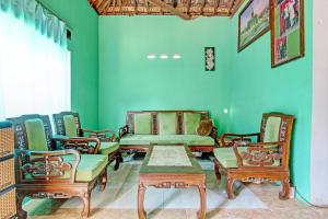 Hotel O Agus Kostel SyariahNearWisata Agro Jollong