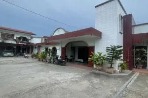 OYO 93507 Saril Riverside HomestayNearLapangan Musara Alun - Meulaboh