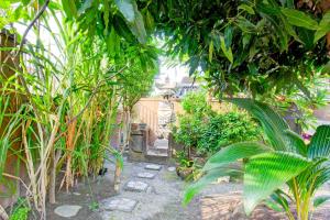 OYO Life 93284 Kos Cendana Raya