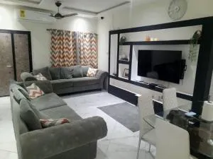 Newton's Hideout - Mampong