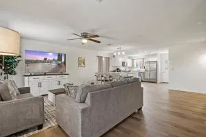 l NEW l Fully Remodeled 3BR 2BTH l 1 Min to Veterans Memorial Park - 谢拉维斯塔