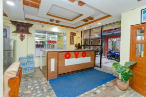 OYO 811 Hotel New Pokhara Palace