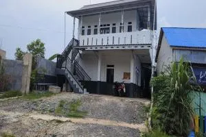 OYO 93642 Penginapan Al-asharNearWarung Acil Ubai - Rantau