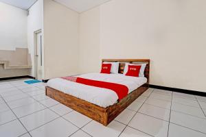 OYO LIFE 93634 Penginapan Dpalinggihan Syariah