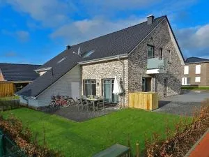 Ferienhaus in Burhave mit Großer Terrasse - Hoddersdeich