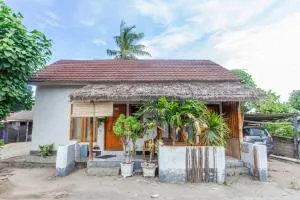 OYO 93729 Radesa Family Homestay - Ekas