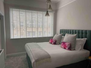 Quadrant Apartment Centre of Harrogate Free Parking