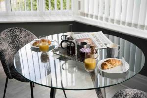 Quadrant Apartment Centre of Harrogate Free Parking