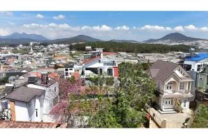 Capital O 1230 Villa Nguyen Trinh - Trai Mat