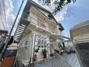 SPOT ON 1229 Happy Dream Homestay