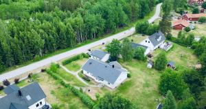 Nybyggd gäststuga med gångavstånd till badplats