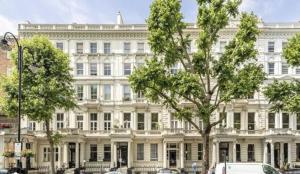 Modern 3 bedrooms flat in South Kensington