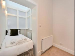 Modern 3 bedrooms flat in South Kensington