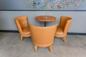 Hotel O Ciputat Near Apartment Green Lake View Ciputat