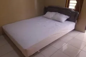 OYO 93989 Kost Indra - Sungguminasa