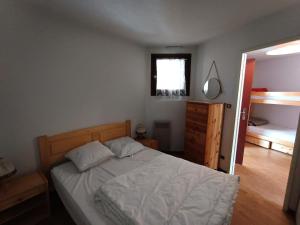 Appartements Residence Ferme D'augustin - Batiment F - Appartement 2 pieces 4/6 personnes -Skis aux pieds MAE-9144 : photos des chambres