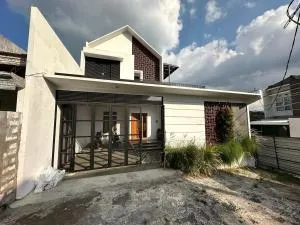 Villa Dua Kota - Dekat Malang dan Batu - 10 menit - MURAH RAME-RAME - Sengon