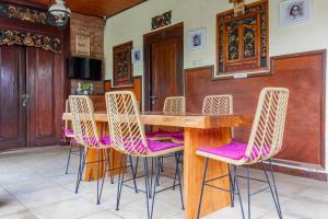 Capital O 94011 Binhari Guest House