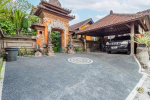 Capital O 94011 Binhari Guest House