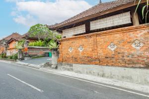 Capital O 94011 Binhari Guest House