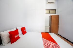 Hotel O Central Madiun Near Stasiun Kota Madiun