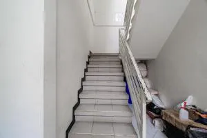 OYO 94147 Anasya Homestay - Wirolegi