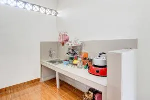 OYO 94153 Bantul Syariah Homestay - Tjepit