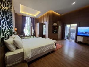 One house UNIT 1 Your Luxury home