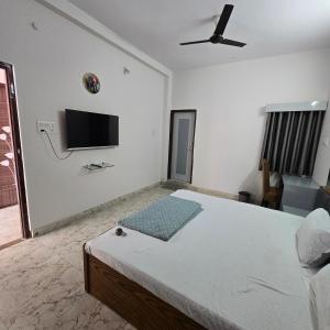 Leela home stay - Single room with washroom