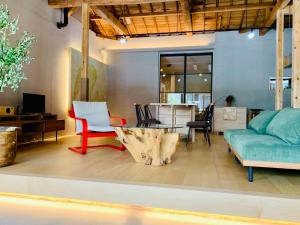 My Place 小豆島 1日1組限定 海近の贅沢ステイ 2025年フルリノベ 洗練モダンデザイン 最大8名 一棟貸切