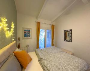 Villas Le Lavandin Maison pour 4 personnes avec piscine et vue panoramique a La Londe Les Maures : photos des chambres