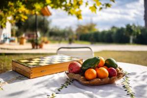 Petalidi Sunny Home Two - Cozy Garden Escape