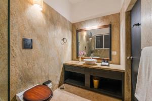 Nilayam Uday 6 BHK By Aquatica Stays