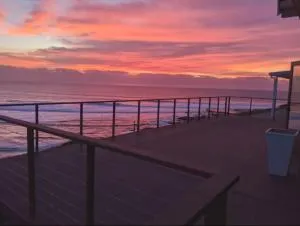 Modern Beachfront Unit with Breathtaking Seaview's - Elysium