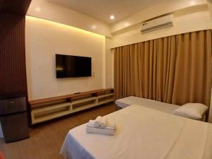 The Lumber Hotel and Resort