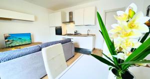 Vela House & Garden City Center