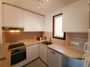 Sea view flat 5 minutes from the beach