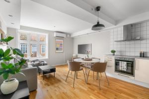 Bergen Beds - Modern, Cozy & Perfect Location