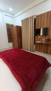 Homlee Ayodhya - Ayodhya