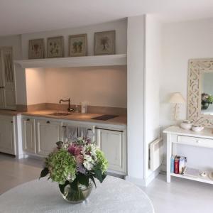 High Standing App , Sea front