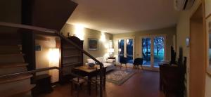 Il Fienile, casa vacanza in campagna, a 6 chilometri da Bologna centro e 1 chilometro da Bologna Fiera, con parcheggio privato e giardino privato