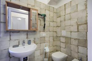 Superior One-Bedroom Apartment