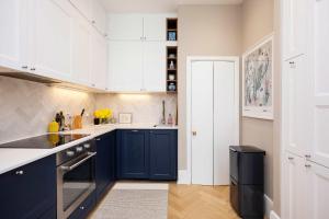 Veeve - The Islington Elegance
