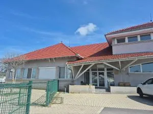 Torna Club Panzió - 贝凯什乔包