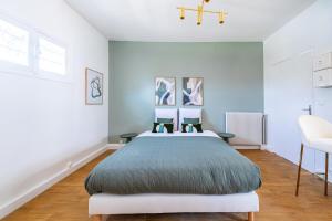 Studio coloré Entre Versailleset Paris- III