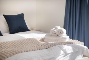 Fulham Luxury high-spec Apartment with large balcony, Central London Location, Near Fulham and Chelsea Stadiums