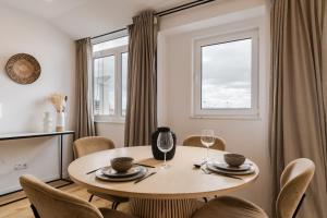 Casa Boma Lisboa - Sea View Apartment With Private Sunny Terrace - Alges I