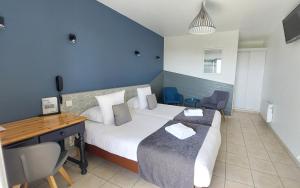 Hotels Logis Hotel La Rosiere----Situe entre BAYEUX et ARROMANCHES : photos des chambres