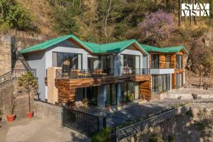 StayVista at Thelma Cottage with BBQ & Bonfire